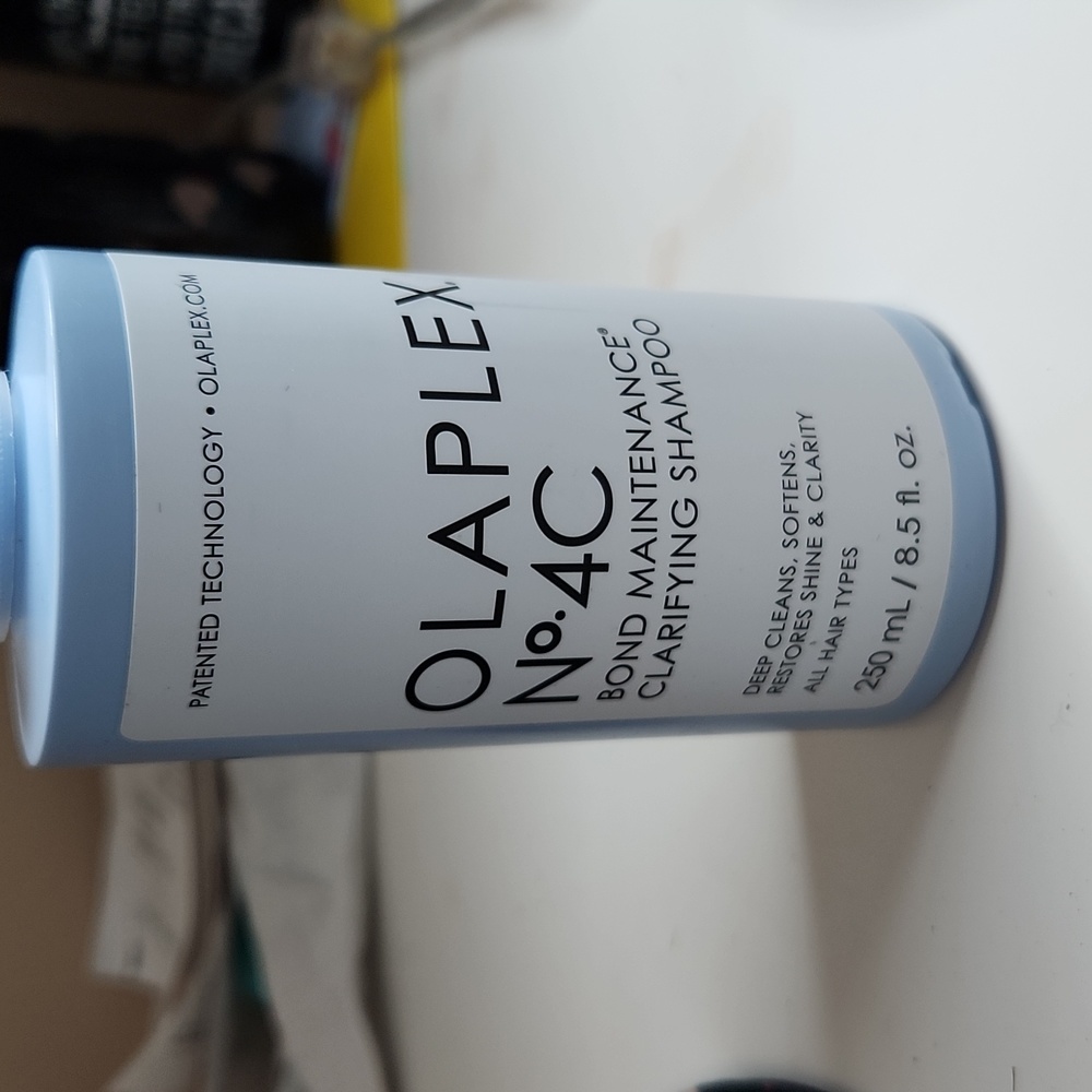 Olaplex No4C Clarifying Shampoo